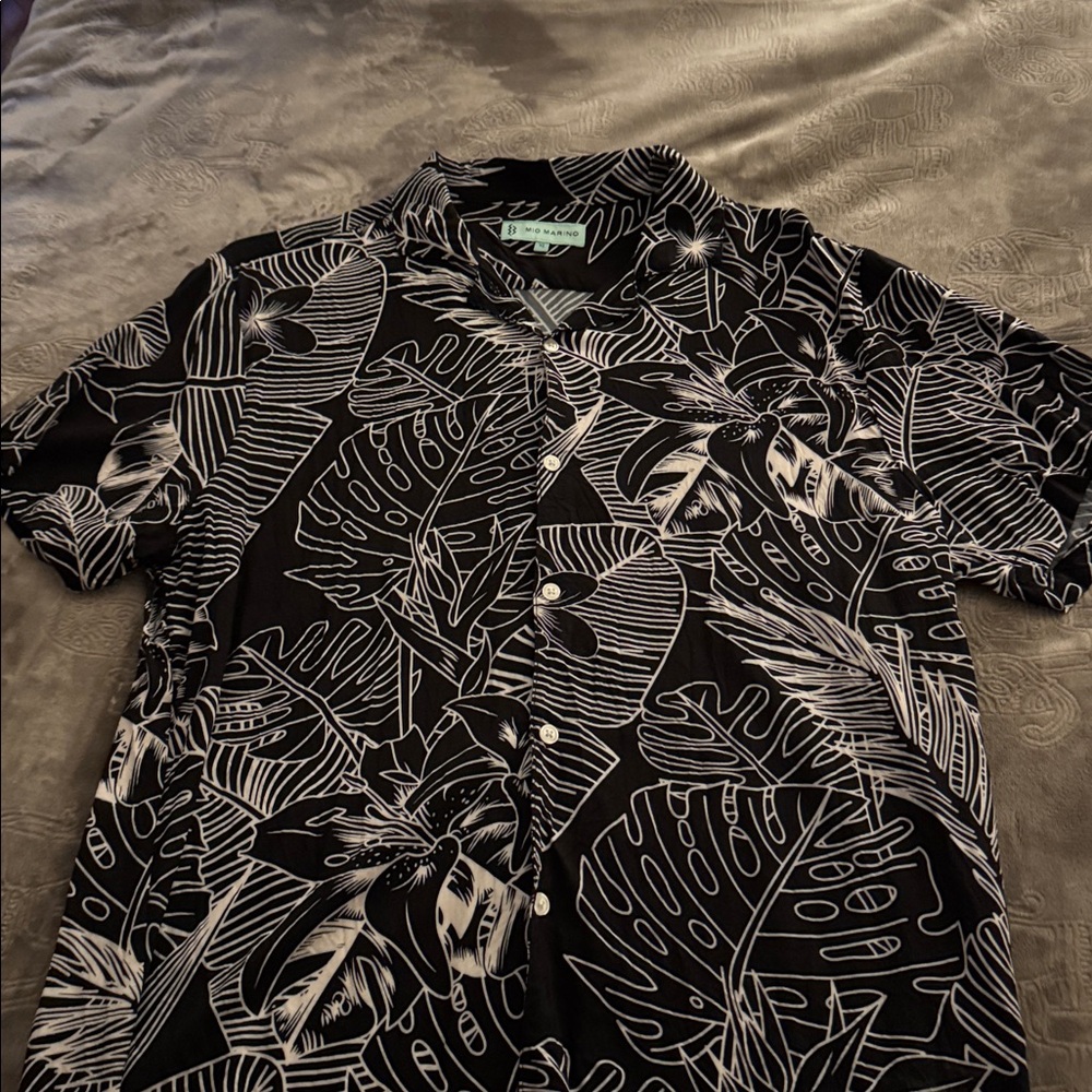 Mio Marino Black and White Hawaiian Shirt